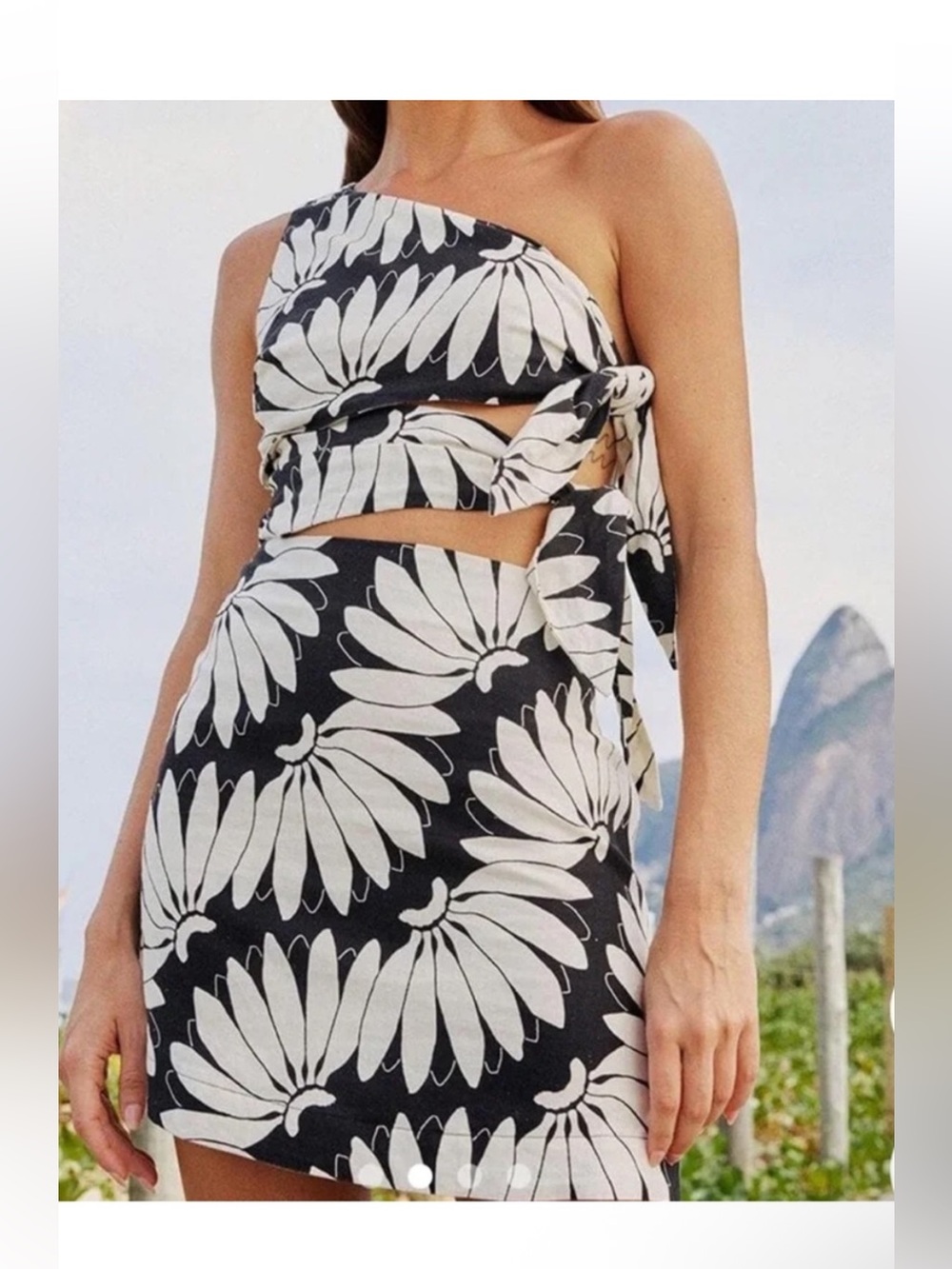 NEW!! Farm Rios Copacabana Black cutout mini dress Copabanana black Size Medium